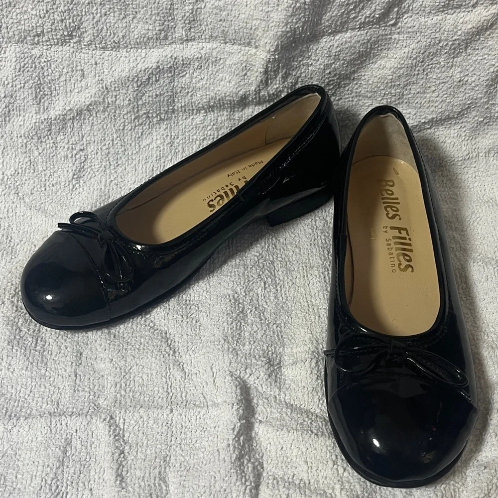Girls Italian Black Patent Leather Flats in size 31/13